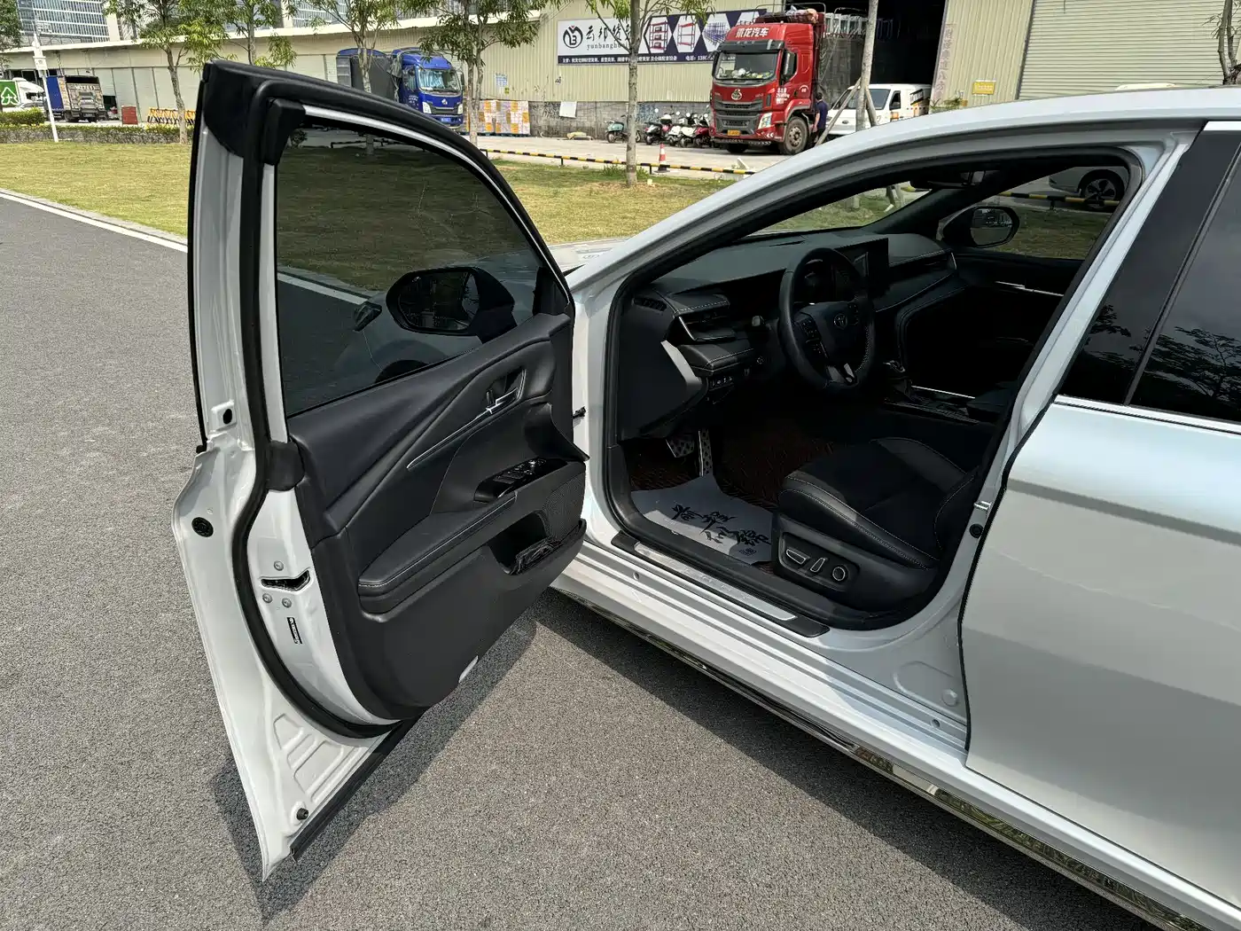 Toyota Camry 2024 Model Dual Hybrid 2.0HXS Sport Plus Edition фото 29