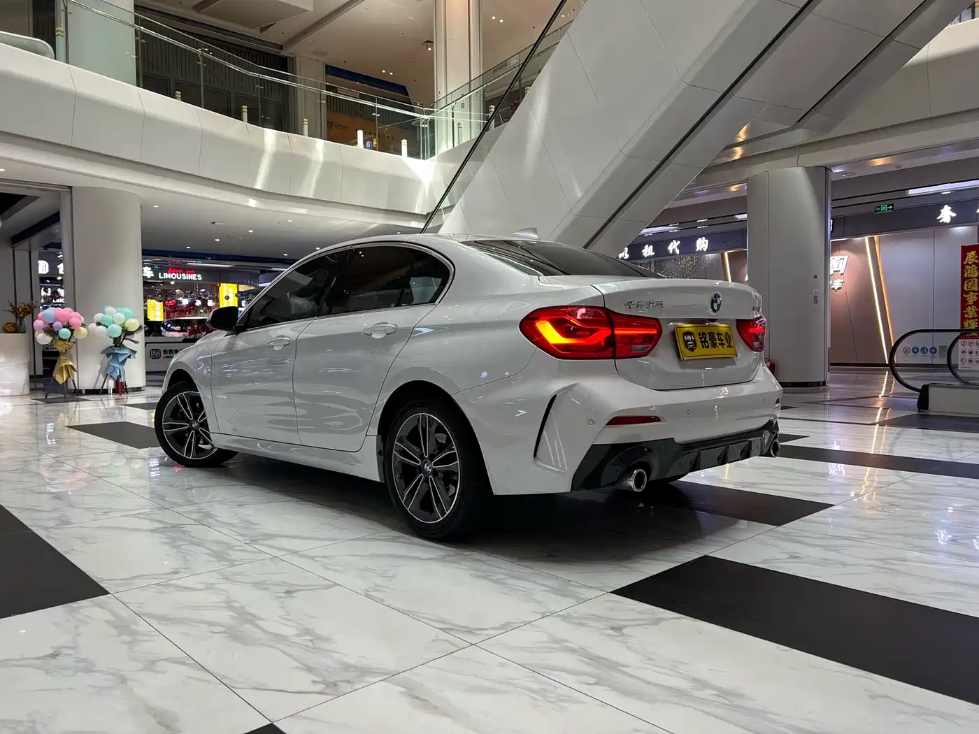 BMW 1 Series 2021 120i M Sport фото 7