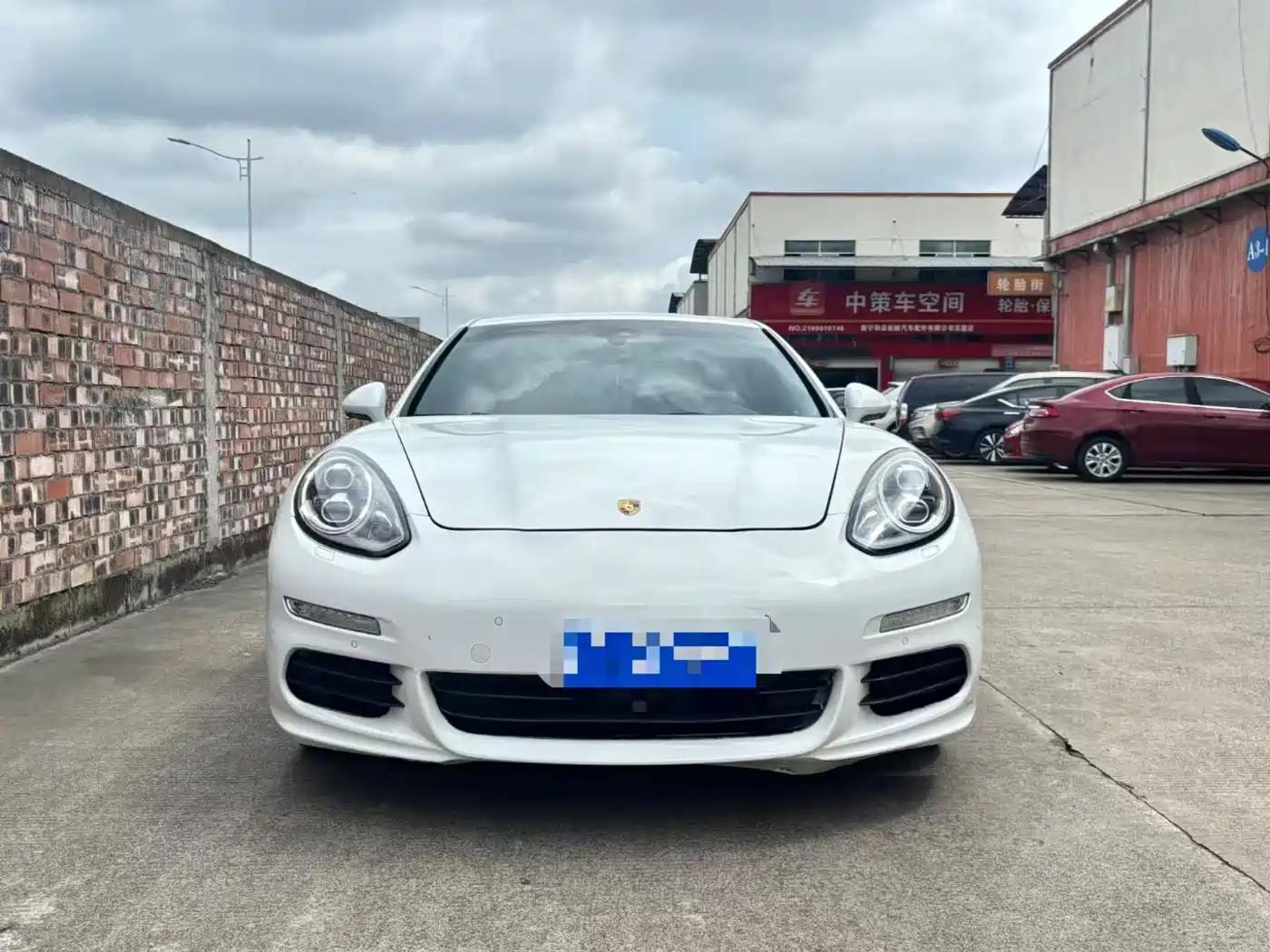 Фото 2 - Porsche Panamera