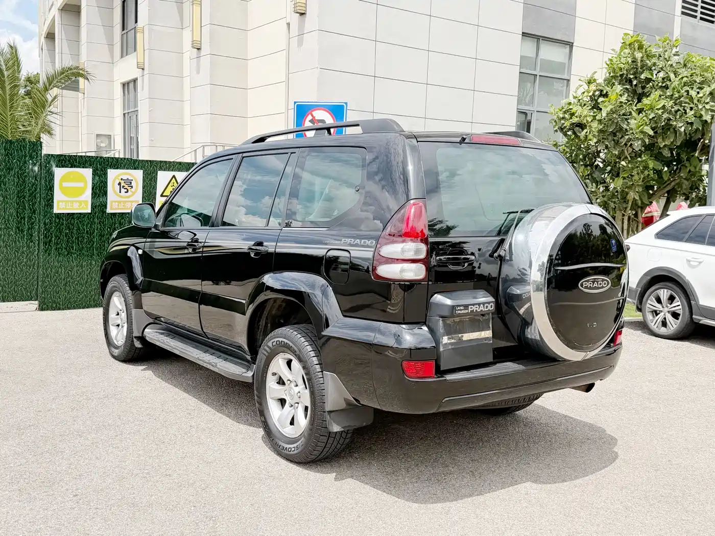 Toyota Prado (Import) 2004 VX 4.0 фото 18