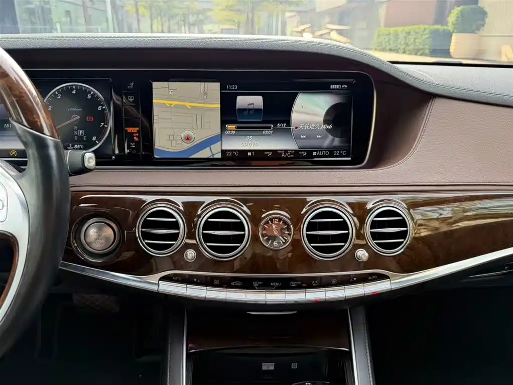Mercedes-Benz Maybach S-Class 2015 S 500 4MATIC фото 22