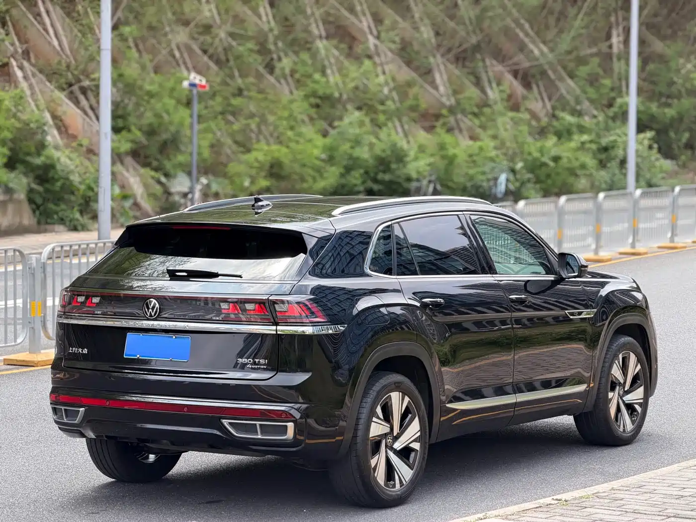 Volkswagen Teramont 2024 Teramont X 380TSI 4WD Premium Luxury Edition фото 12