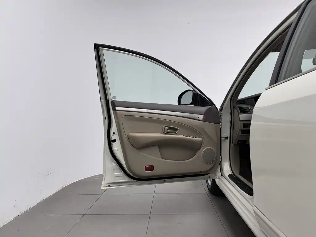 Фото 8 - Nissan Sylphy