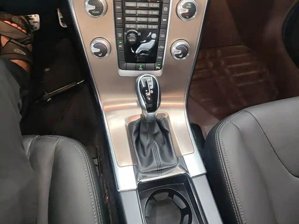 Volvo XC60 2016 2016 T5 Zhijin Edition