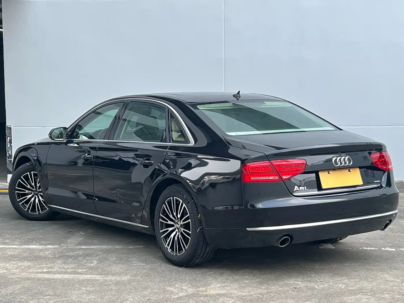 Audi A8 2012 A8L 45 TFSI quattro Luxury фото 6