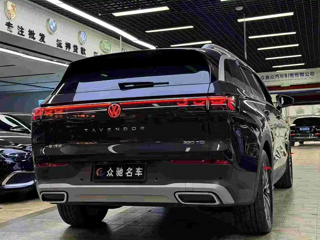 Volkswagen Talagon 2023 330TSI Luxury Touring Edition фото 9