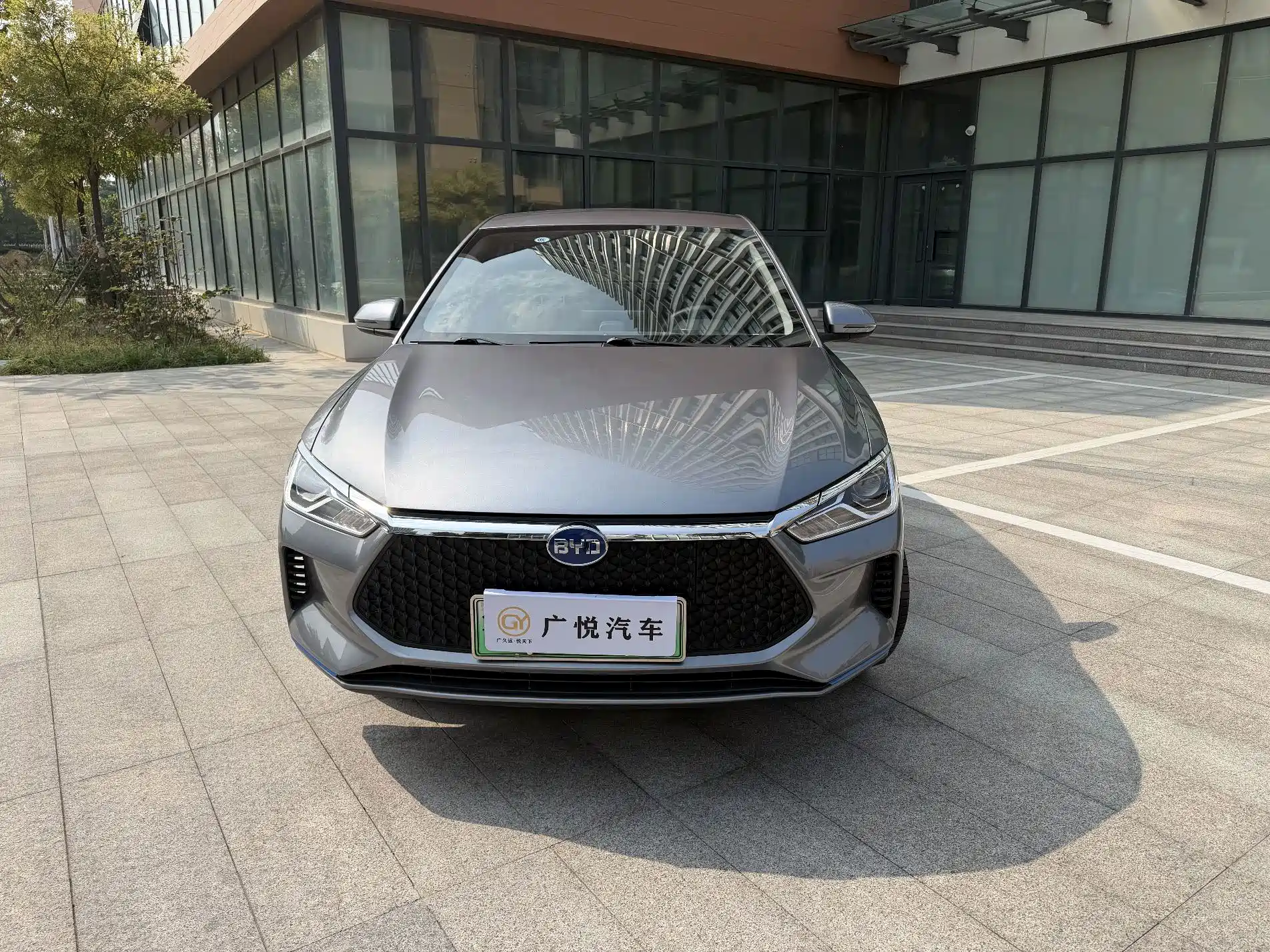 Фото 1 - BYD e2