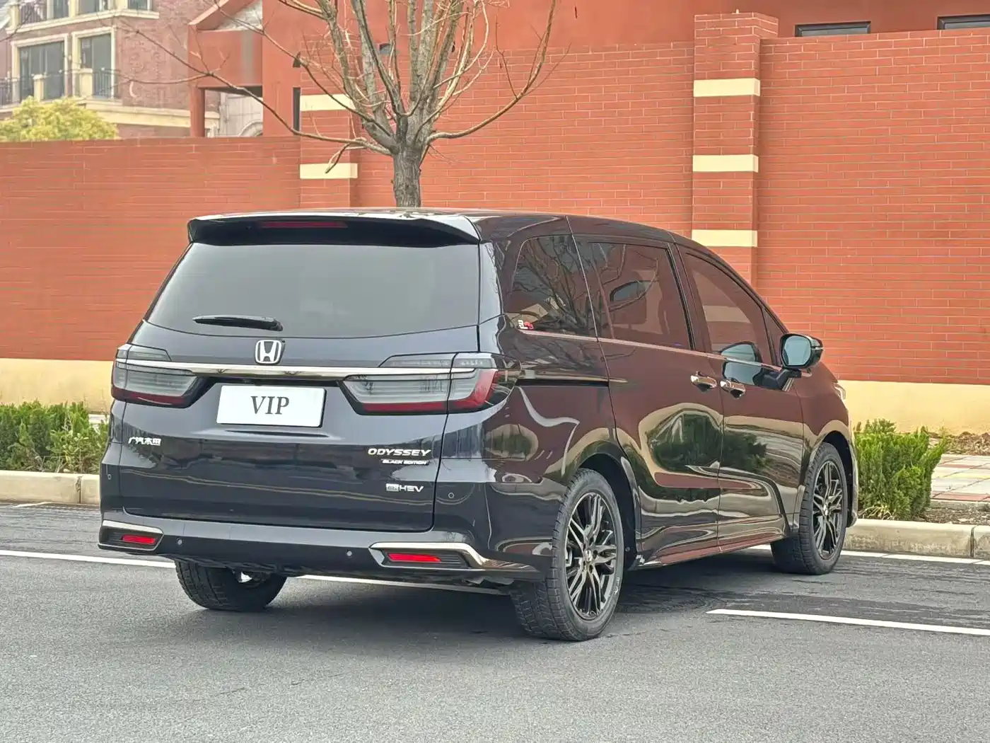 Honda Odyssey 2024 2.0L e:HEV Sharp·Ultimate Edition фото 8