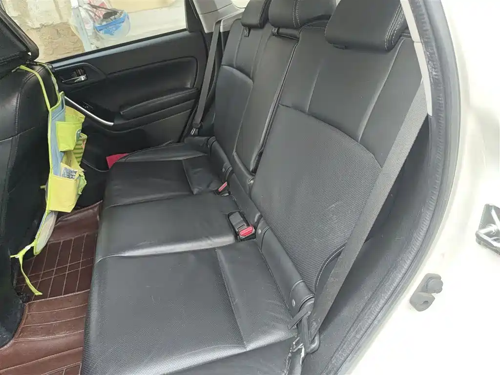 Subaru Forester 2016 2.0i Fashion Navigation Edition фото 15