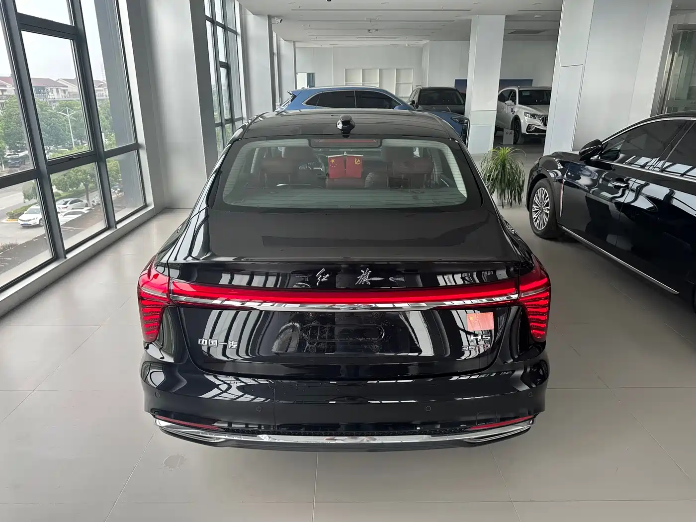 Hongqi H5 2024 1.5T DCT Smart Connect Flag Rhythm Edition фото 4