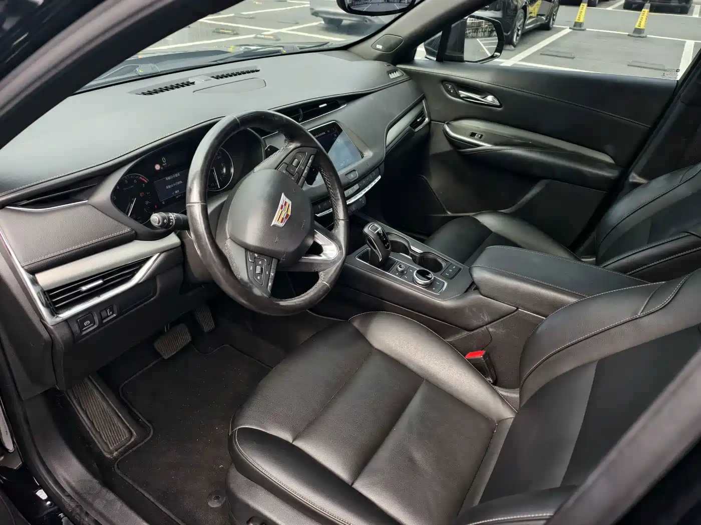 Cadillac XT4 2019 2018 28T FWD Leading Edition