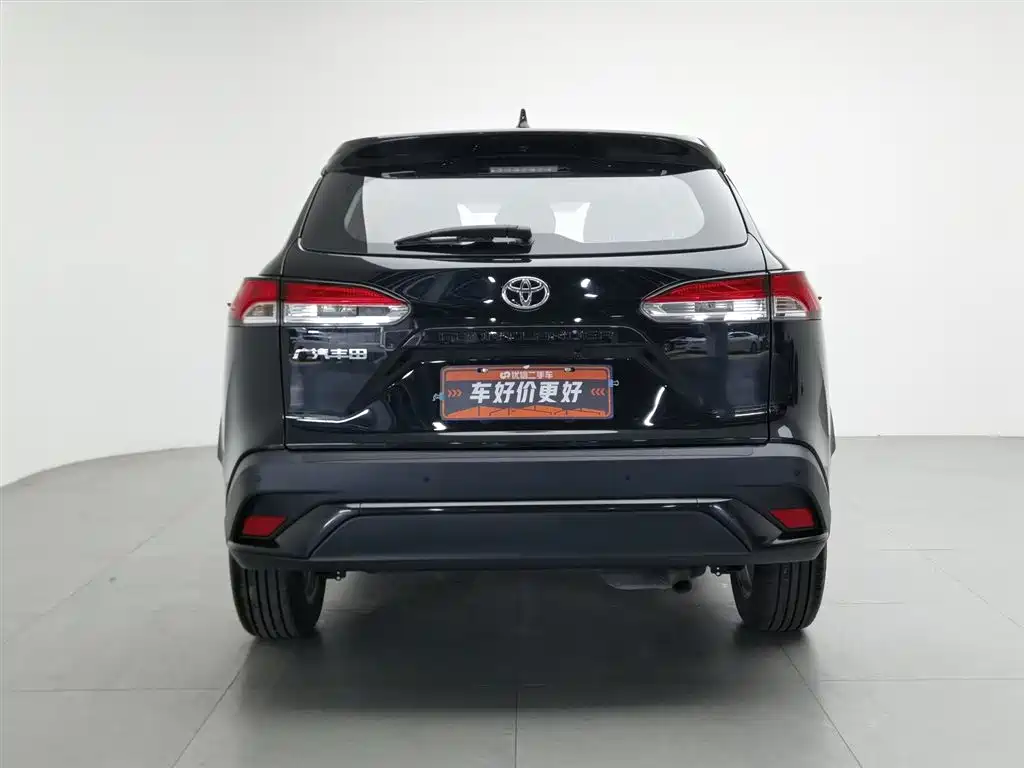Toyota Frontlander 2023 2.0L CVT Elite Edition фото 4