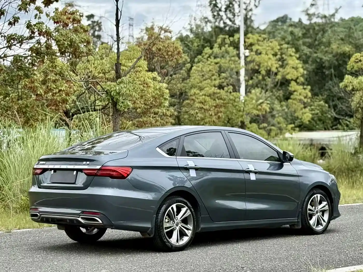 Фото 7 - Geely Binrui