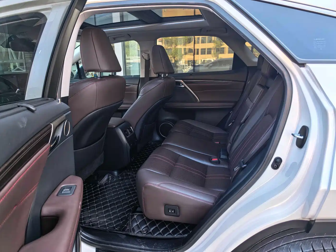 Lexus RX 2020 300 4WD Luxury Edition China VI фото 5