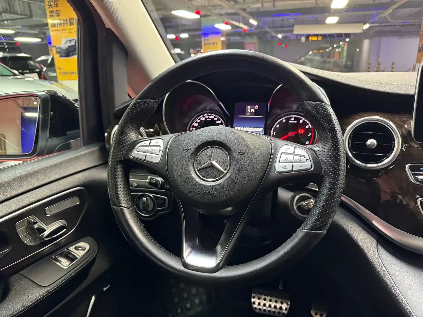 Mercedes-Benz V-Class 2018 V 260 L Premium Long Version China V фото 22