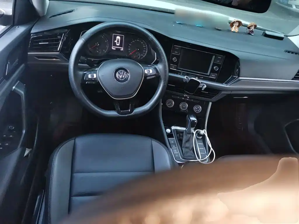 Photo 11 - Volkswagen Sagitar