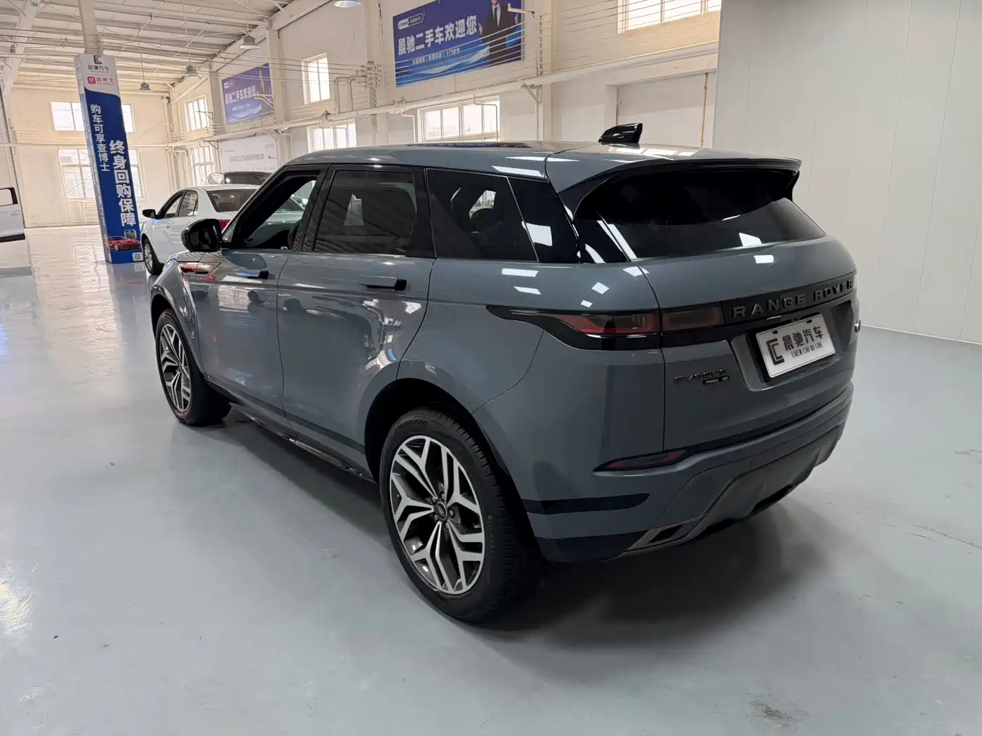 Land Rover Range Rover Evoque 2020 249PS R-DYNAMIC SE Sport Tech Edition фото 6