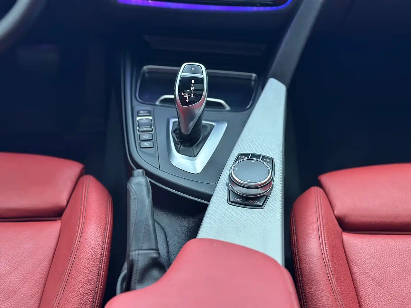 BMW 3 Series GT 2018 330i xDrive M Sport фото 15