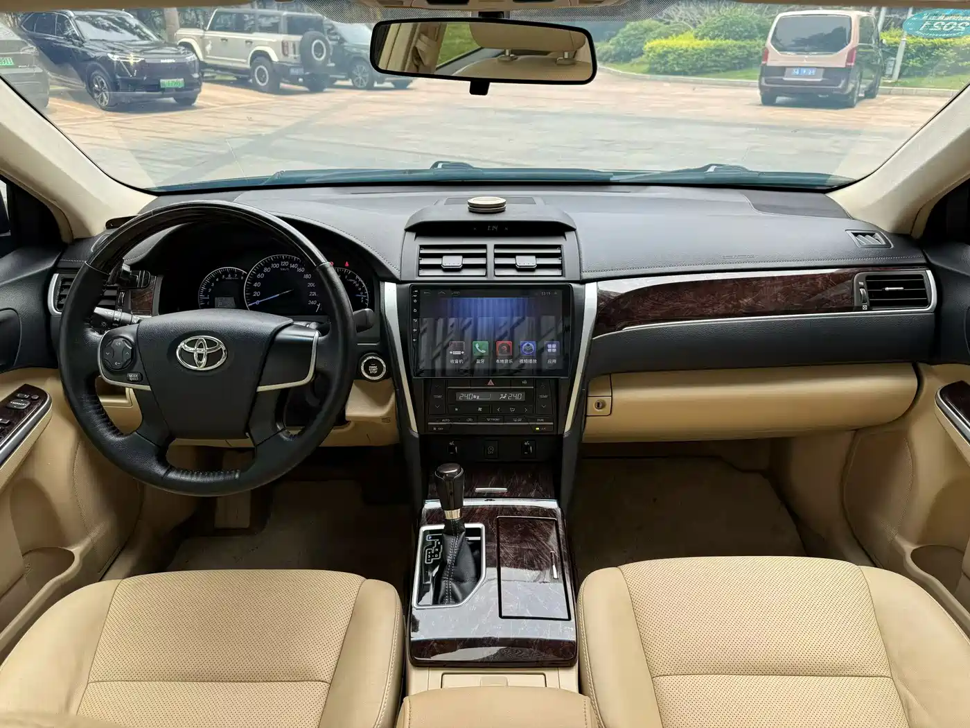 Toyota Camry 2016 2.0G 10th Anniversary Leading Edition фото 8