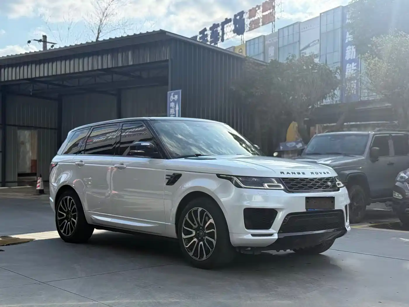 Land Rover Range Rover Sport 2018 3.0 SC V6 HSE DYNAMIC фото 3