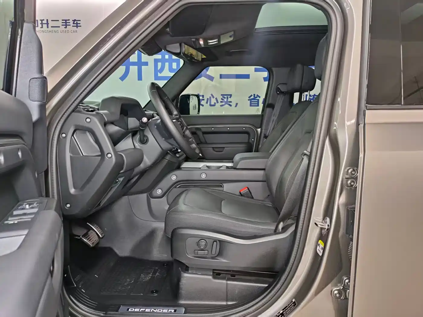 Land Rover Defender 2024 110 3.0T P400 X фото 9