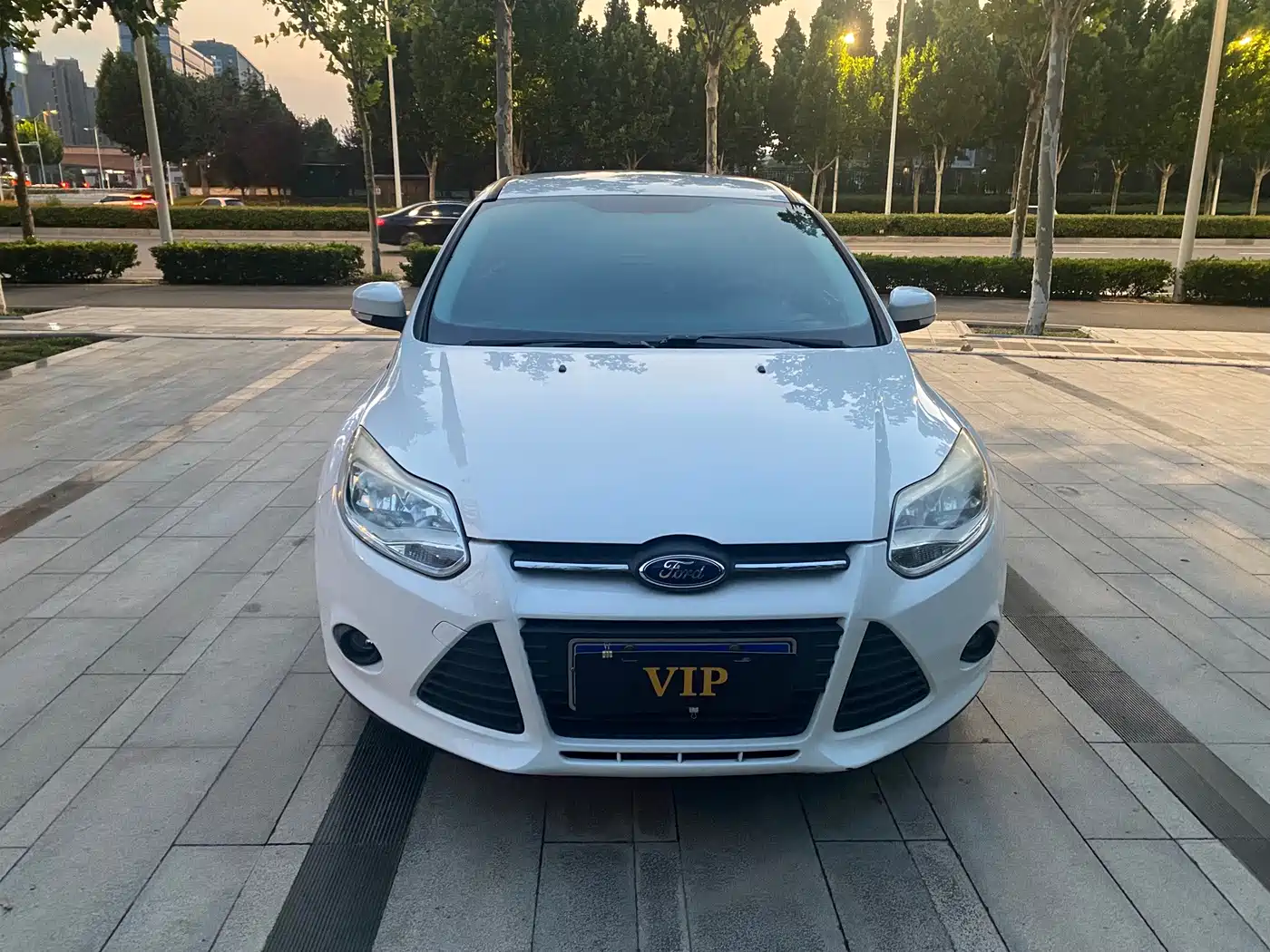 Фото 2 - Ford Focus