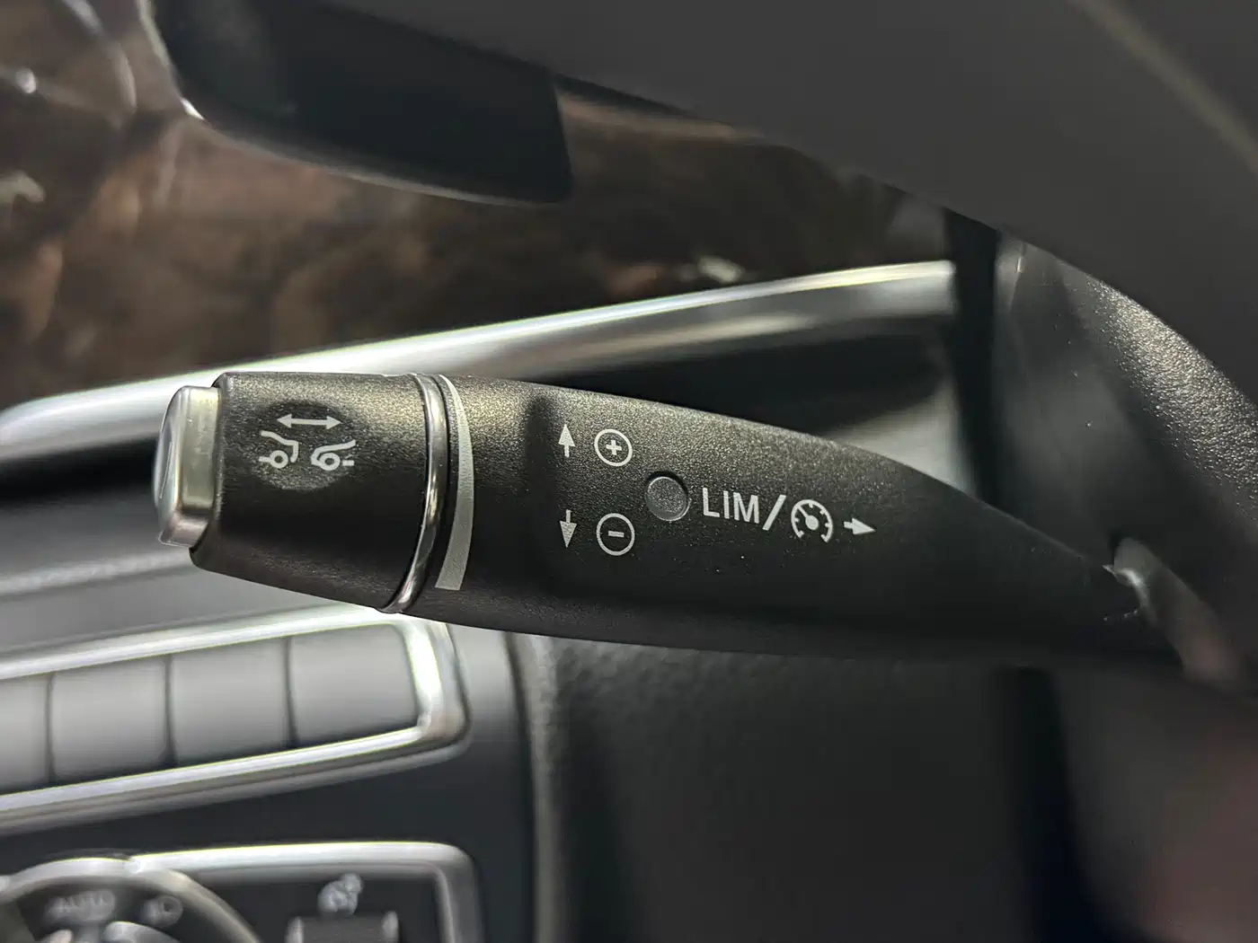Mercedes-Benz V-Class 2018 V 260 L Premium Long Version China V фото 17