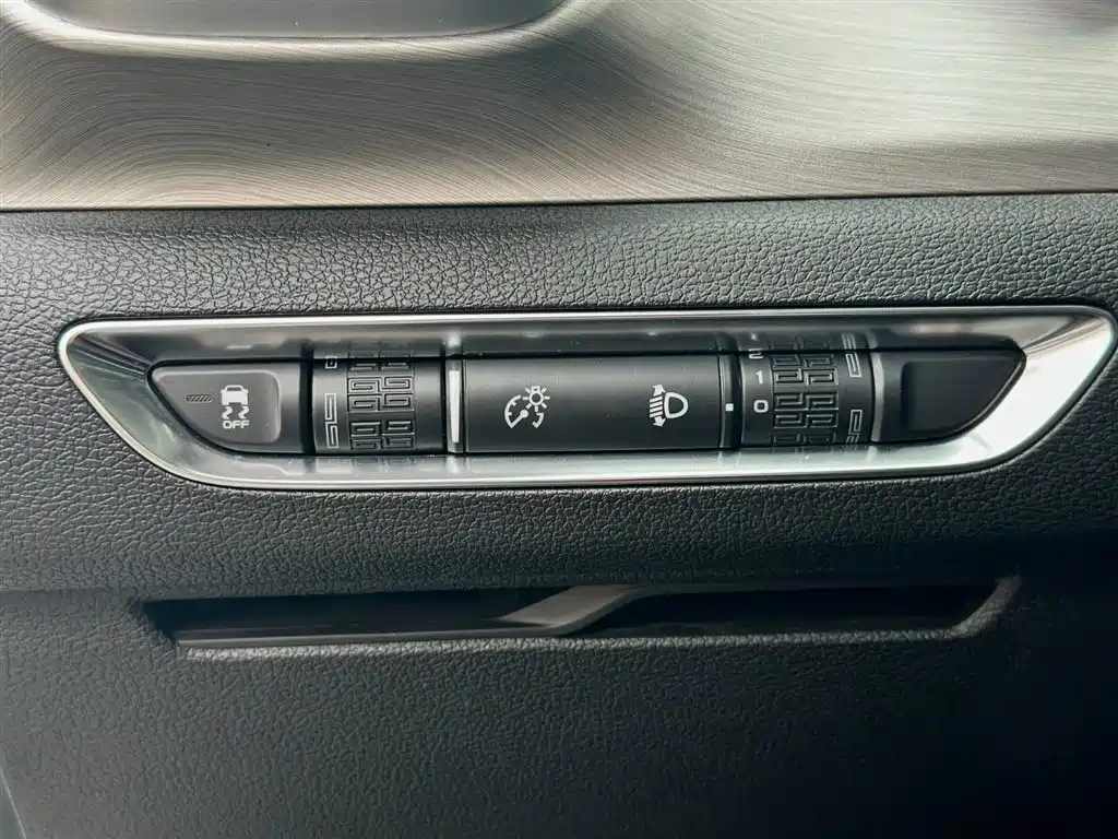 GEELY AUTOMOBILE BINYUE