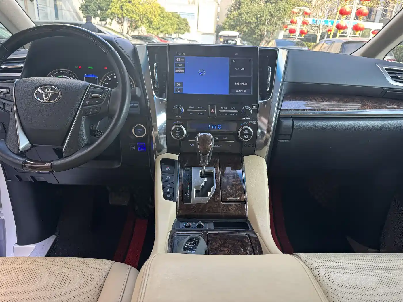 Toyota Alphard 2021 Hybrid 2.5L Luxury фото 11