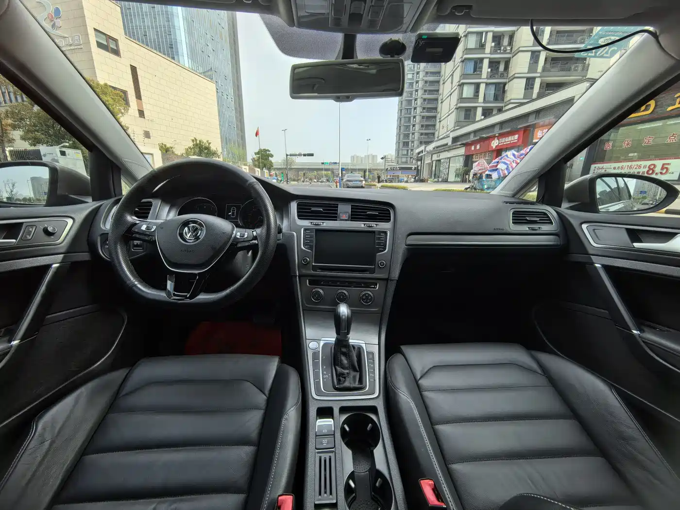 Volkswagen Golf 2015 1.4TSI Automatic Luxury фото 9