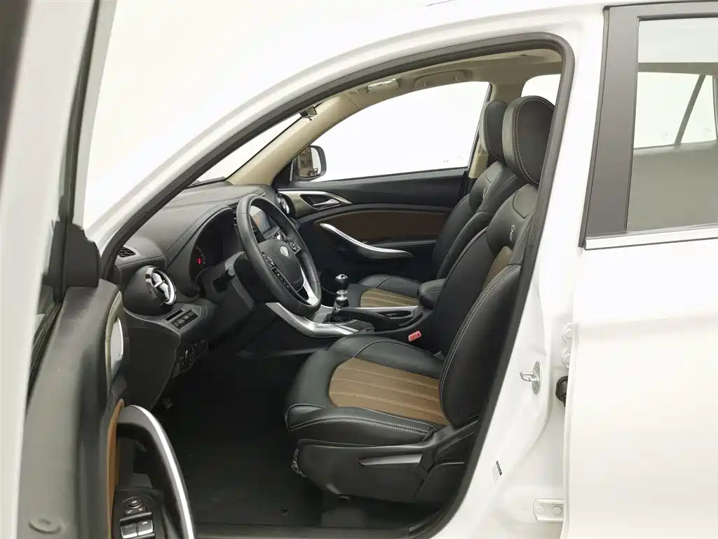 BYD Song 2016 Unrivaled Edition 1.5TI Manual Elite Edition фото 10