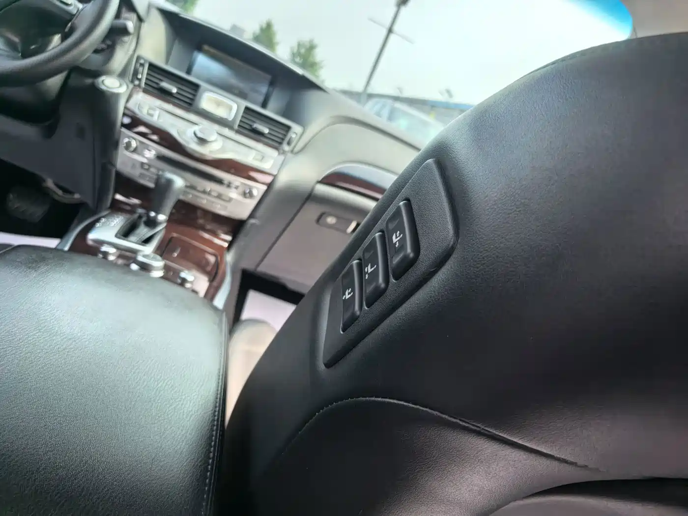 Infiniti Q70 2015 2013 Q70L 2.5L Comfort