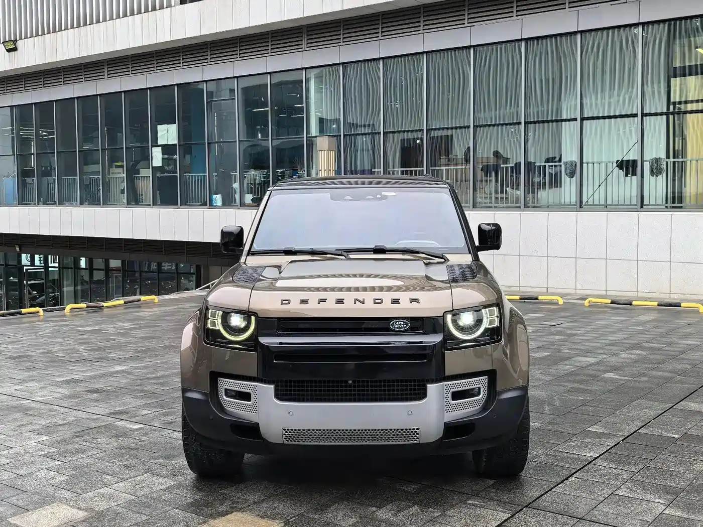 Land Rover Defender 2020 2020 Model 110 P400 HSE