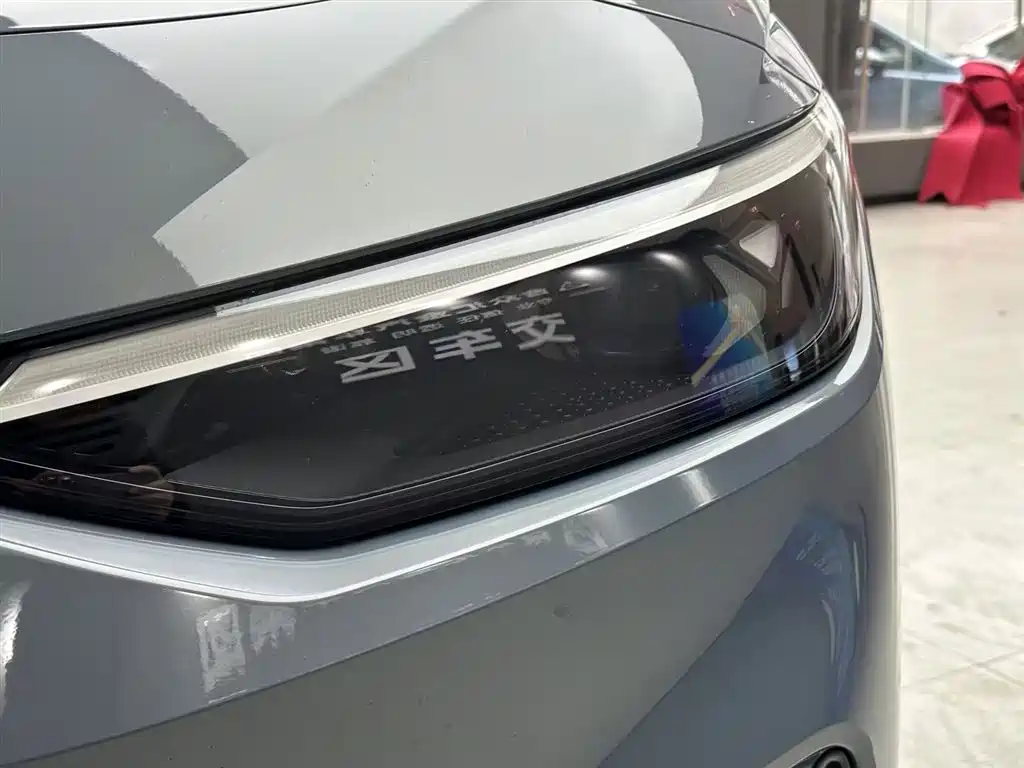 VOLKSWAGEN ID.7 VIZZION