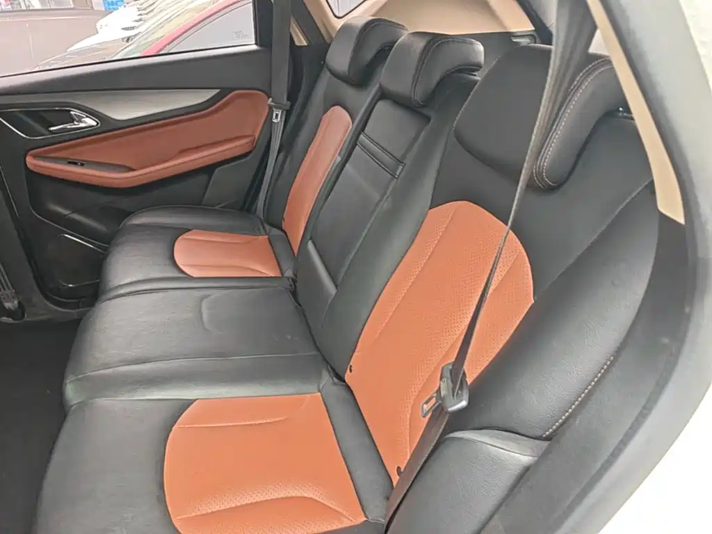 Baojun 560 2015 2015 1.8L Manual Elite
