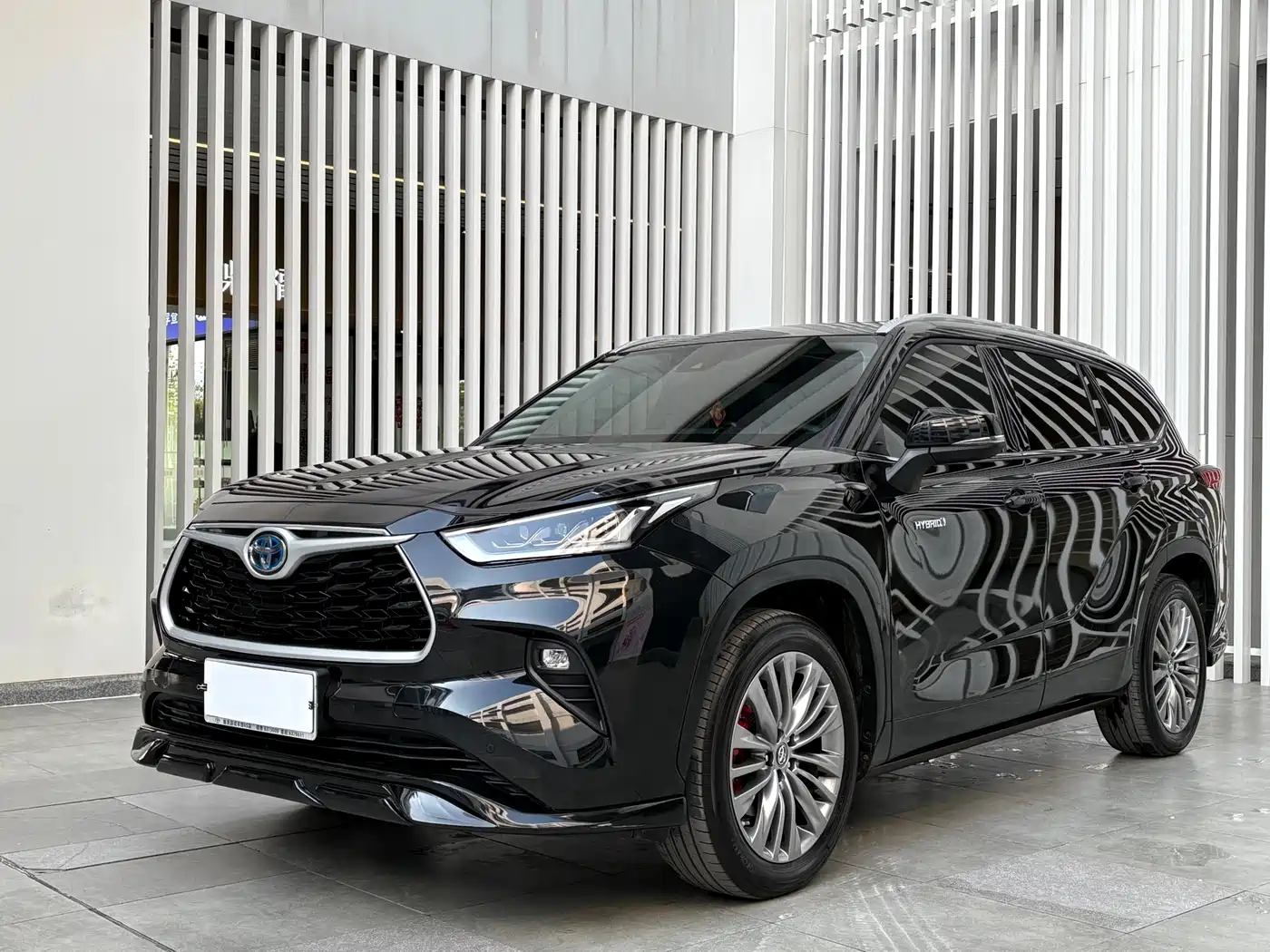 Toyota Highlander 2023 2.5L Smart Hybrid Dual Engine AWD Premium 7-Seater
