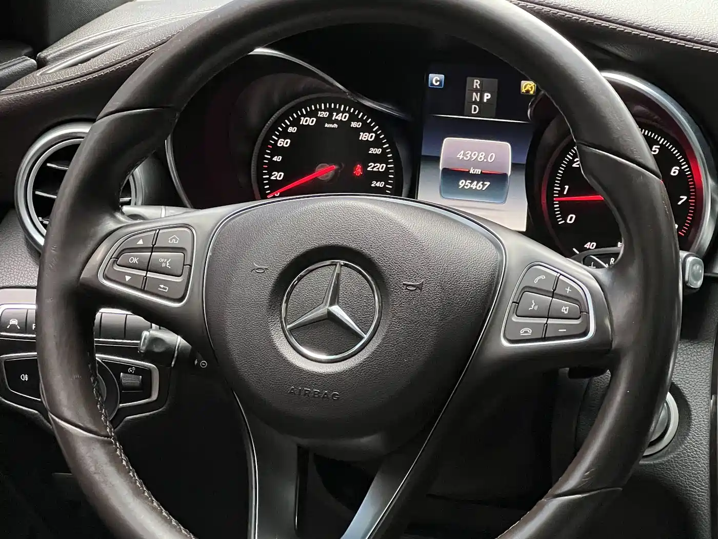 Mercedes-Benz GLC 2018 Facelift GLC 300 4MATIC Dynamic фото 19
