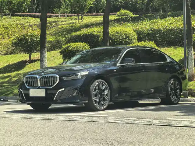BMW 5 530Li, Престиж, M Спорт-пакет