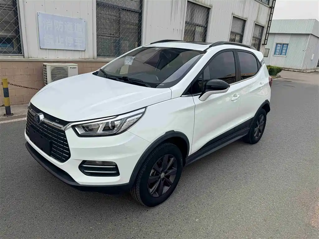 BYD Yuan New Energy 2018 EV360 Smart Connected Cool Type