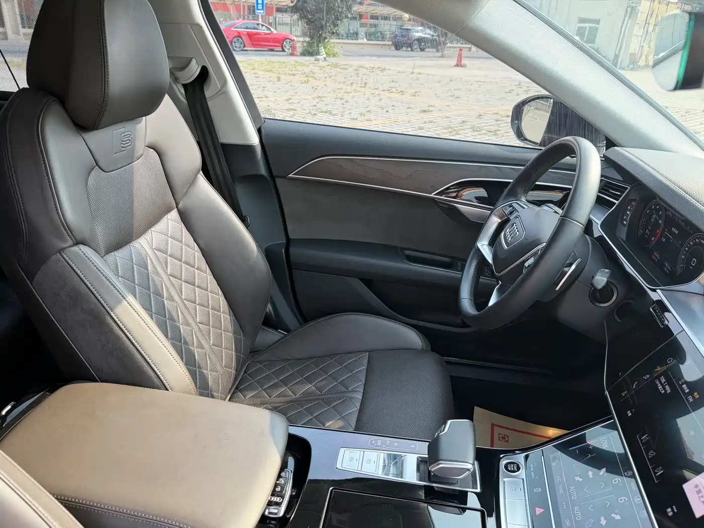 Audi A8 2021 A8L 50 TFSI quattro Comfort фото 17