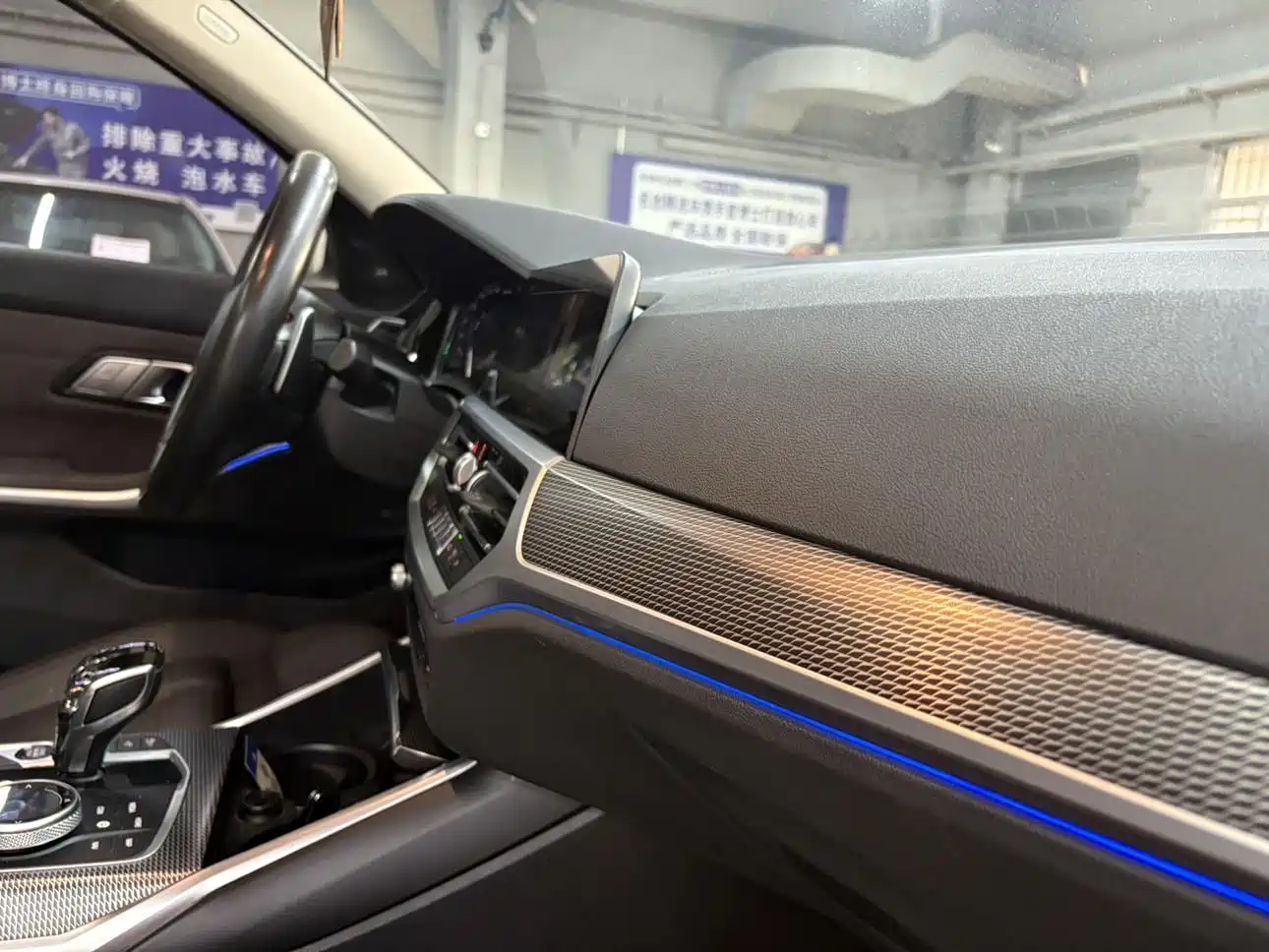 BMW 3 Series 2020 325i M Sport Black Night Package фото 22