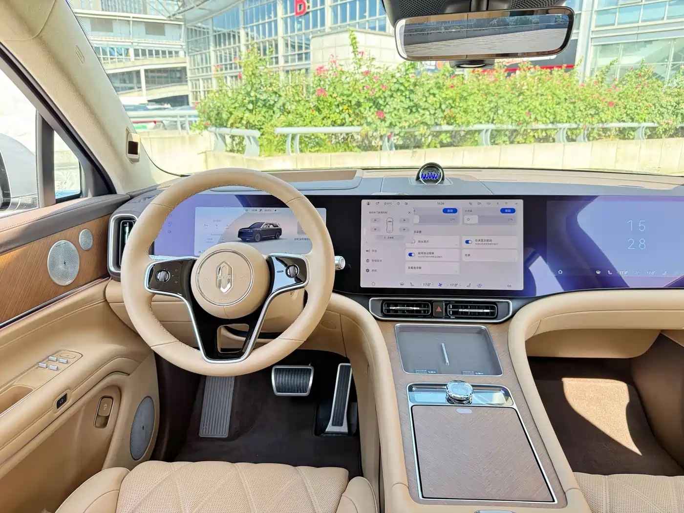 AITO Wenjie AITO M9 2025 Range Extender Max 52kWh 5-Seater фото 12