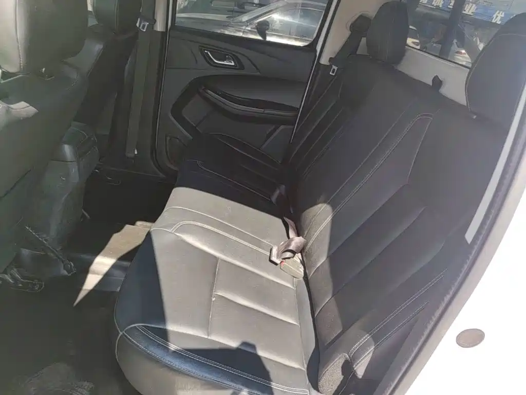 Jiangling Baodian 2022 2022 2.5T Diesel 4WD Comfort Edition Long Wheelbase JX4D25A6L