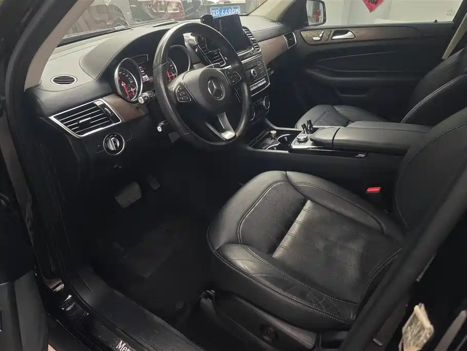 Mercedes-Benz GLE 2017 GLE 320 4MATIC Dynamic фото 9