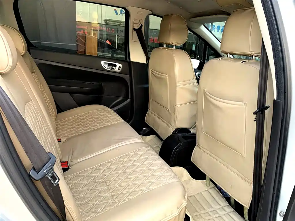 Peugeot 307 2010 Model Sedan 1.6L Automatic Comfort Edition фото 8