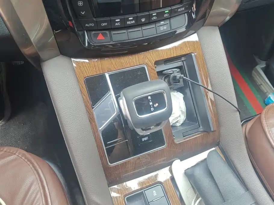 Dongfeng Fengxing Fengxing M7 2024 2022 Noble Series 2.0T Automatic Marquis Edition