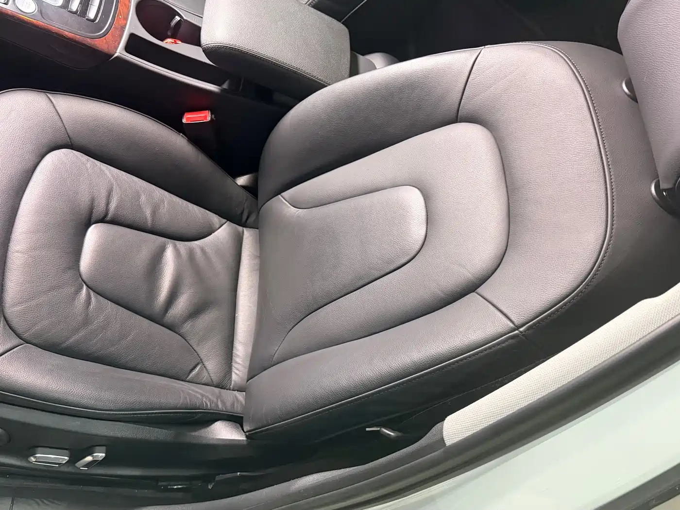 Audi A4L 2016 35 TFSI Collector's Edition S line Comfort фото 18