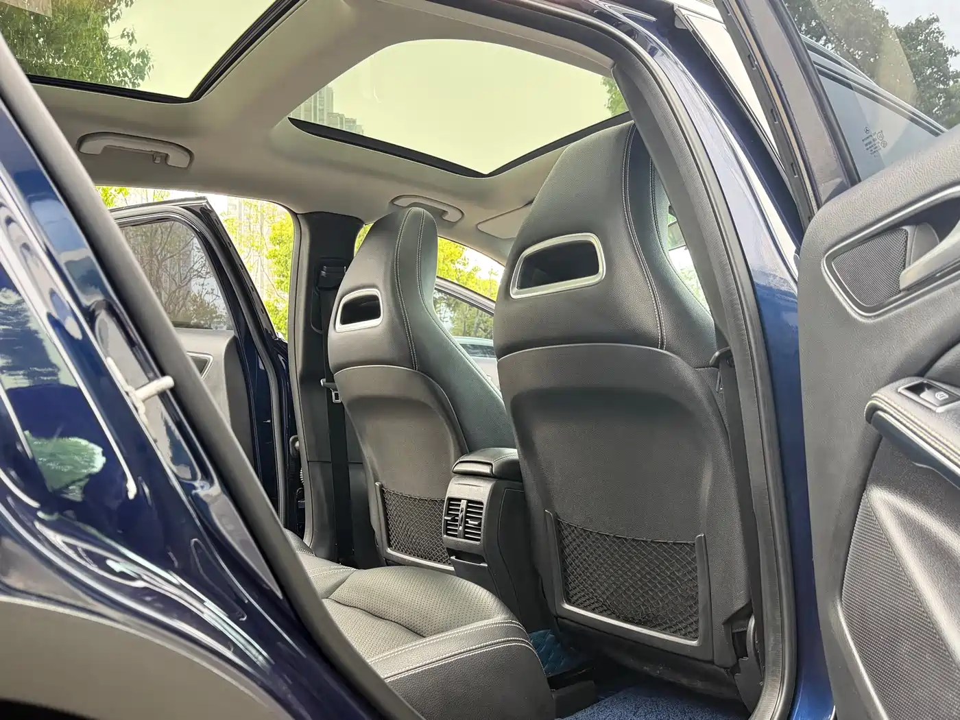 Mercedes-Benz GLA 2016 GLA 220 4MATIC Fashion фото 10
