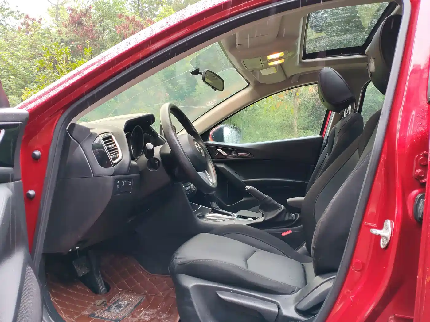 Фото 4 - Mazda Mazda 3