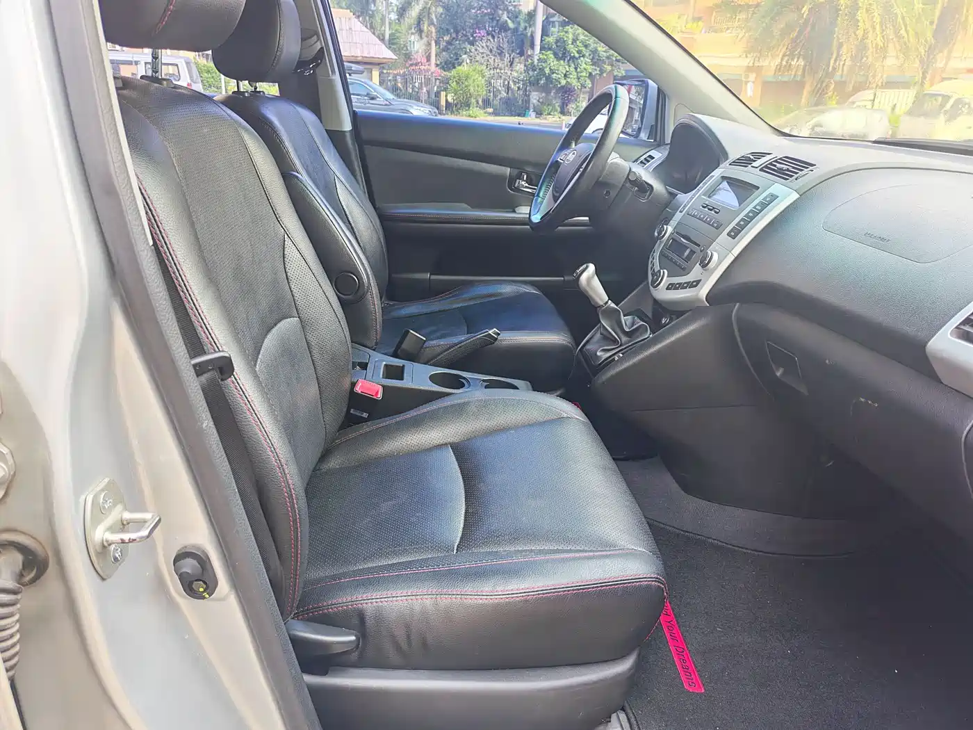 BYD S6 2014 Model 2.0L Manual Luxury 7-Seater фото 9